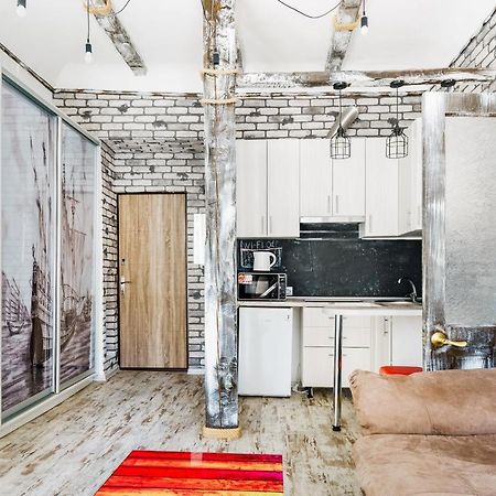 Loft On Mayakovsky 9 Odessa Luaran gambar